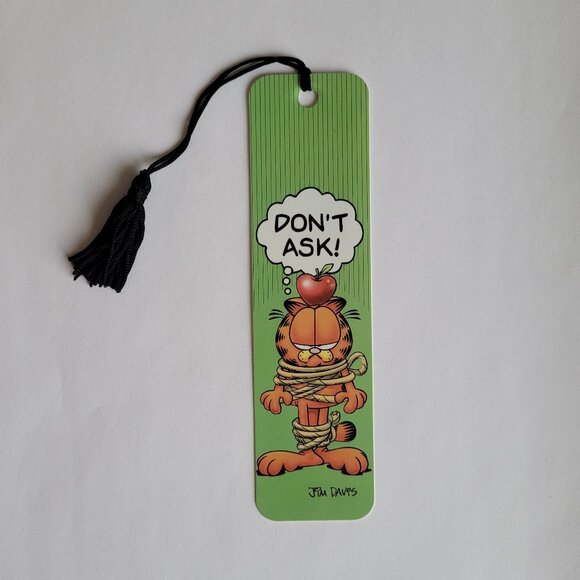 Vintage 1978 Garfield Bookmark Don't Ask Tassel Comic Cat apple KB 10324 70s 80s - Picture 2 of 15